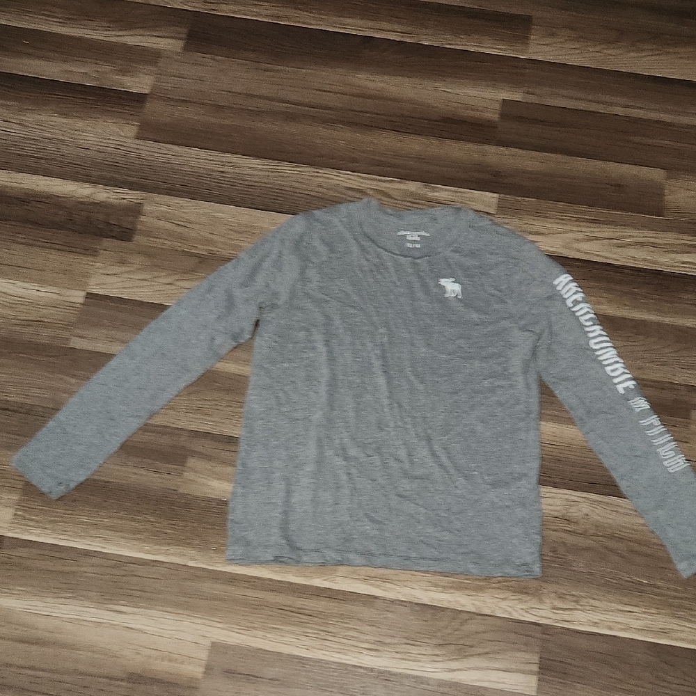 Abercrombie Kids Gray Long Sleeve Tee with Logo Size 13/14